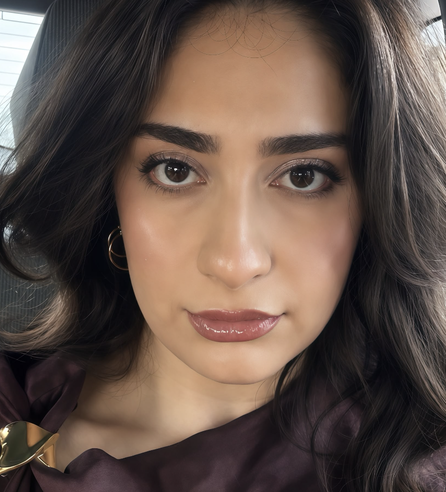 Ezgi Üzülmez, Content Creator